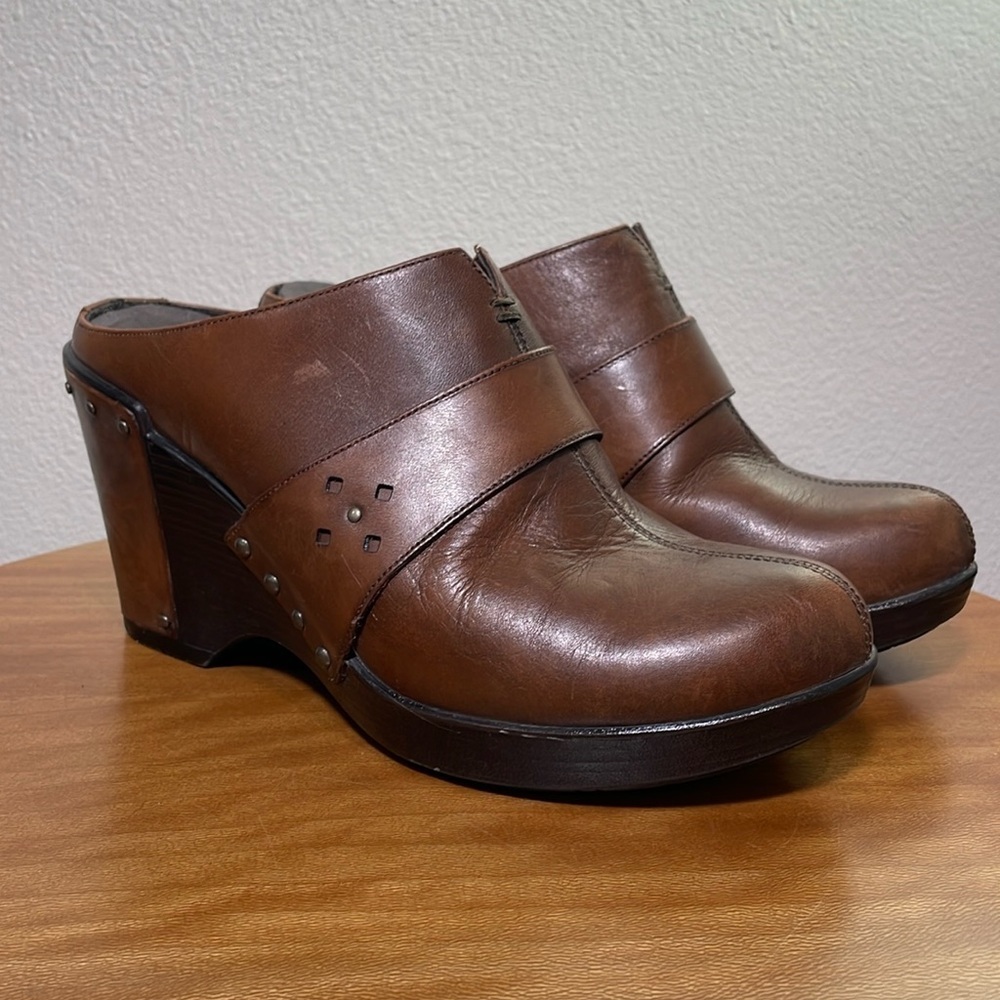 Women's Dansko Francine Leather Clog Brown Studded Slip On Size 40/9.5-10 - Picture 4 of 16